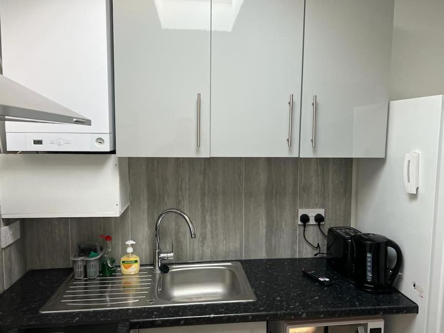 Modern Flat With Free Parking