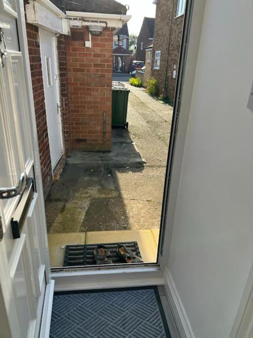 Modern Flat With Free Parking * Langley Marish